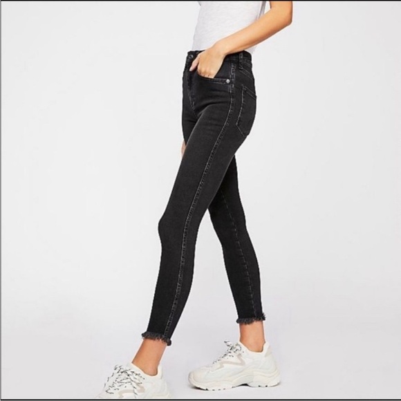 We The Free Black High Rise Ankle Skinny Jeans with Raw Hem - Picture 2 of 8